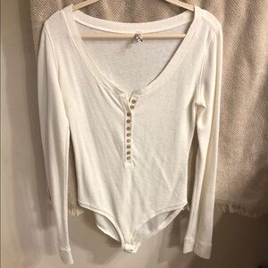 FREE PEOPLE BODYSUIT❄️🌧️